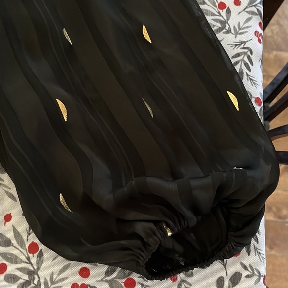 Zac & Rachel blouse. Size Large. Black and gold. - Picture 4 of 9